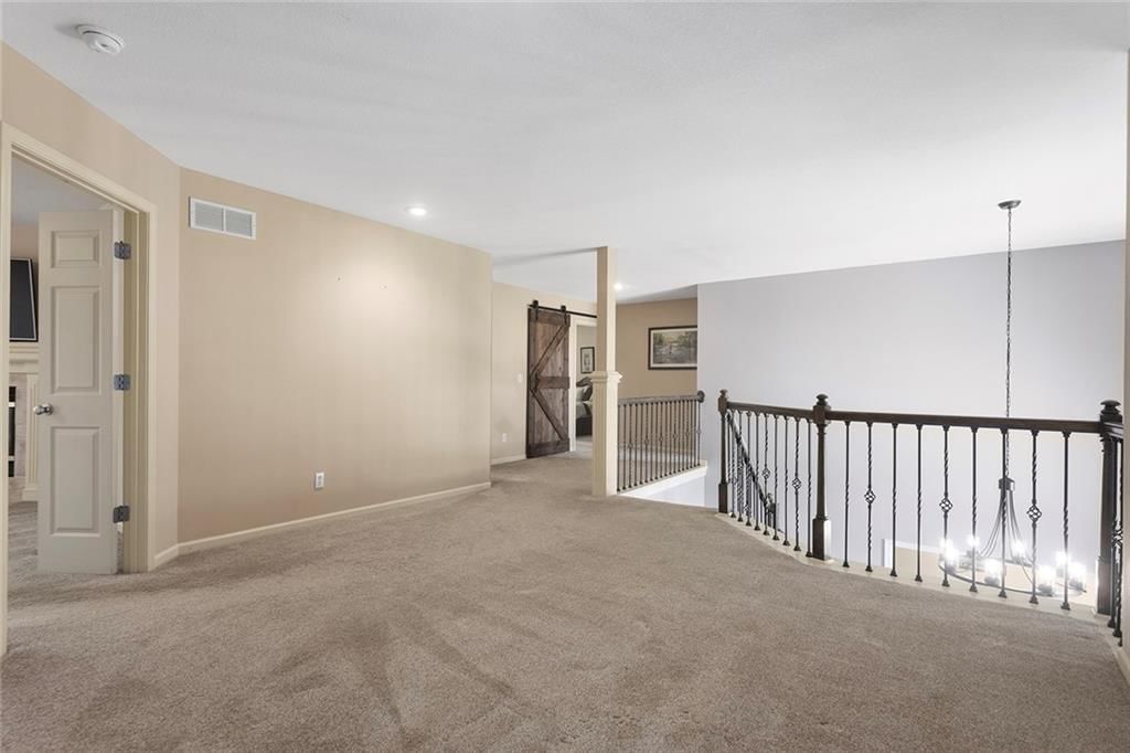 212 NE Hidden Ridge Lane — photo 18