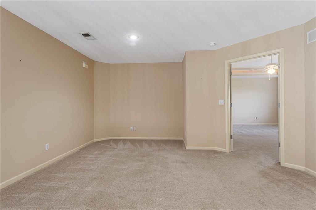 212 NE Hidden Ridge Lane — photo 19