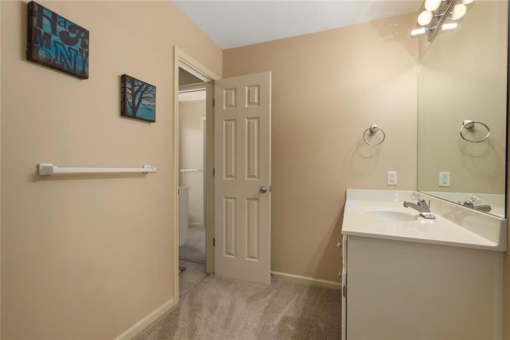212 NE Hidden Ridge Lane — photo 30