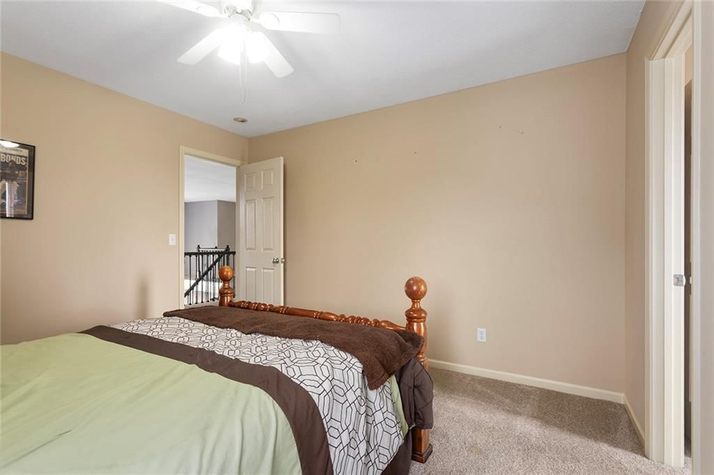 212 NE Hidden Ridge Lane — photo 33