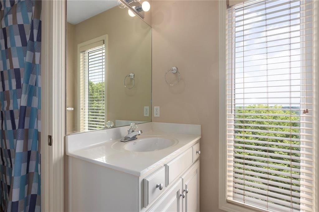 212 NE Hidden Ridge Lane — photo 35