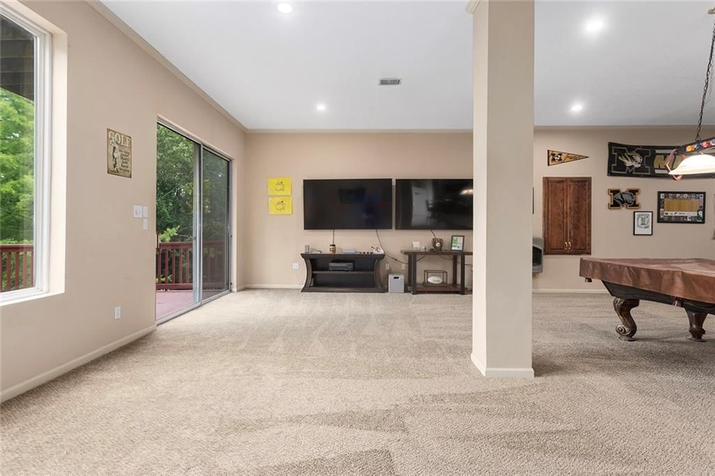 212 NE Hidden Ridge Lane — photo 43