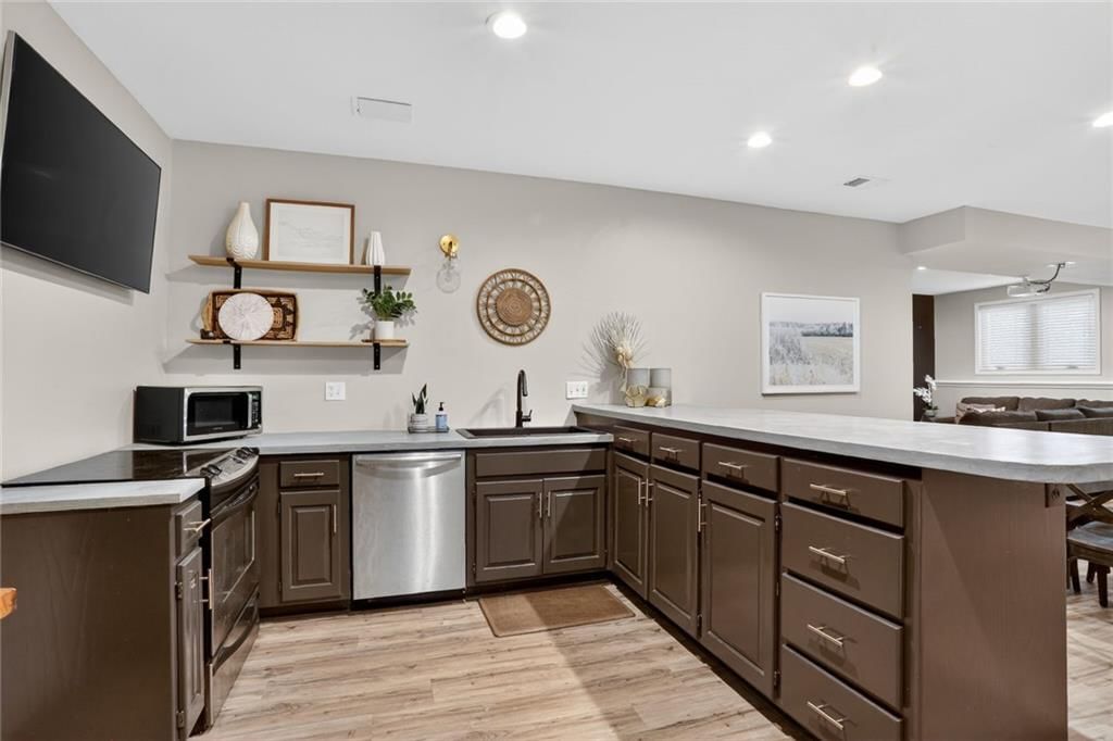 10820 S CEDAR NILES Boulevard — photo 29