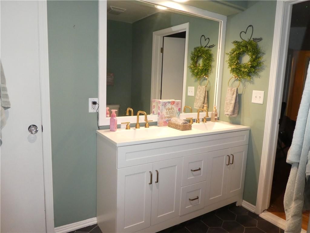 584 W Loula Street — photo 18