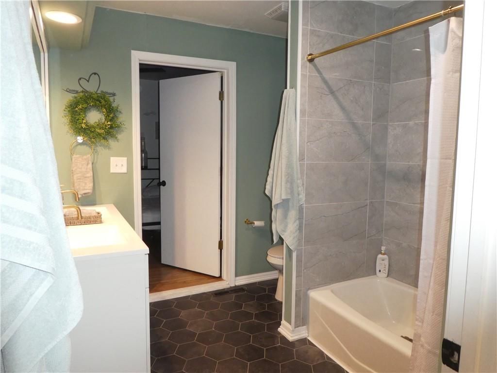584 W Loula Street — photo 19