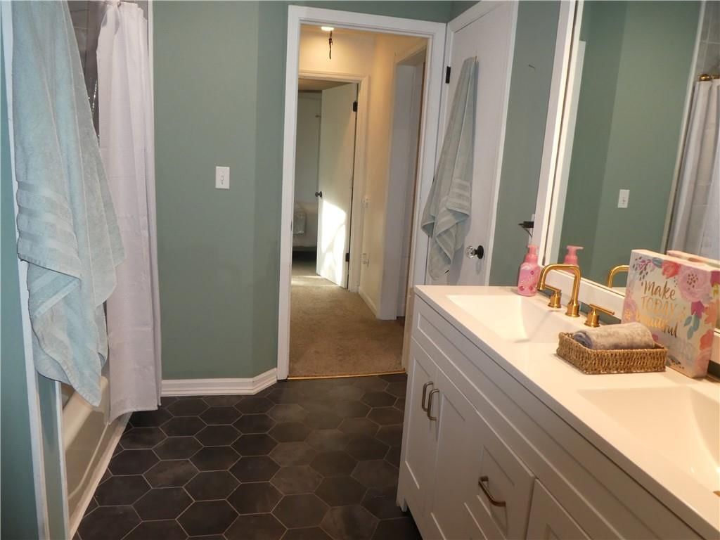 584 W Loula Street — photo 20