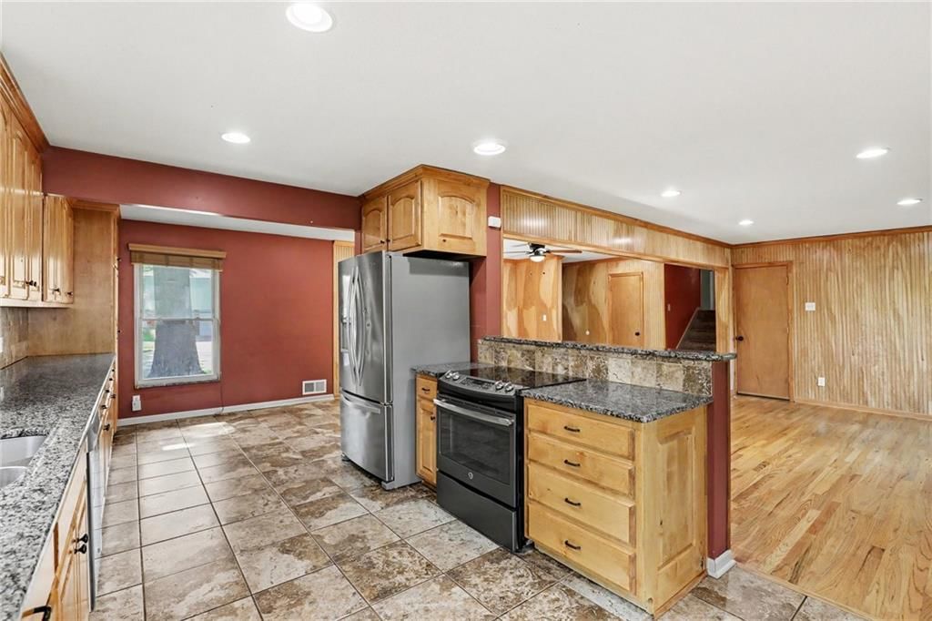 13301 Lowell Avenue — photo 18
