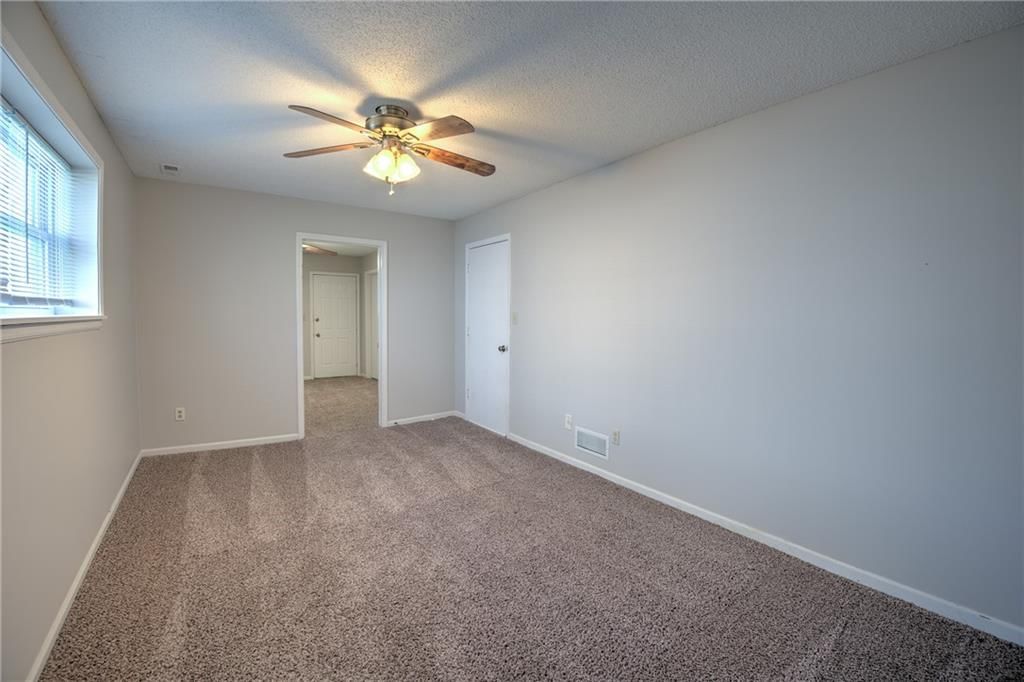 8635 N HULL Avenue — photo 7