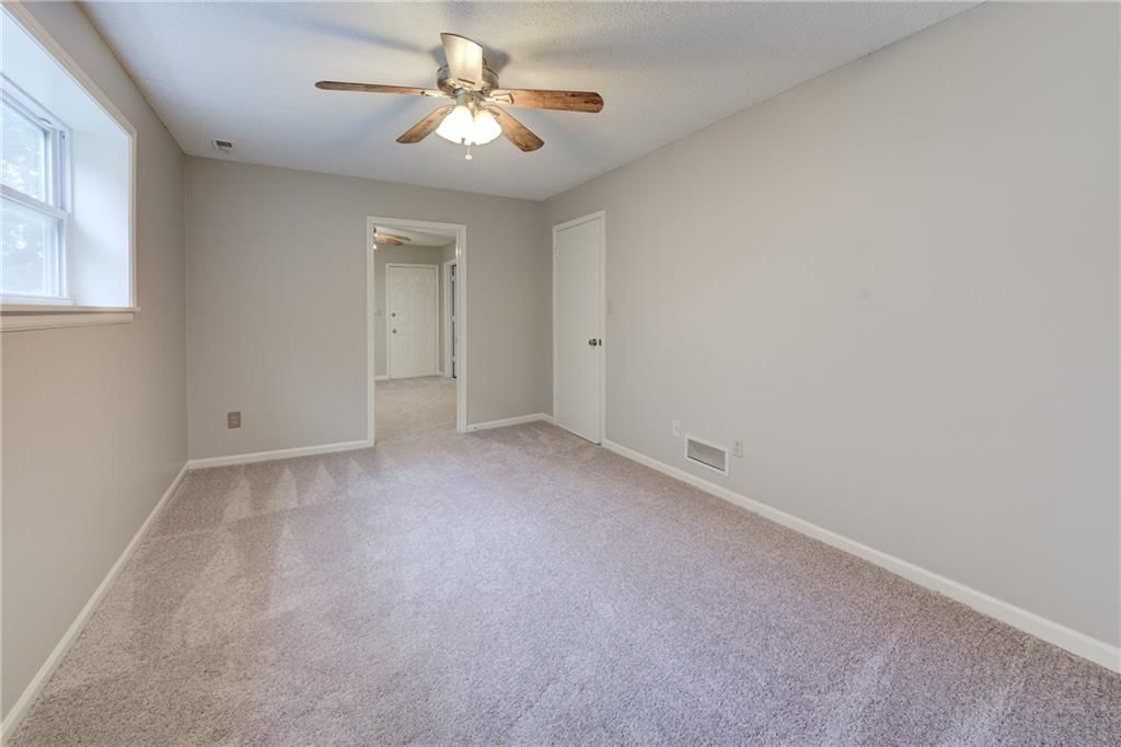8635 N HULL Avenue — photo 9