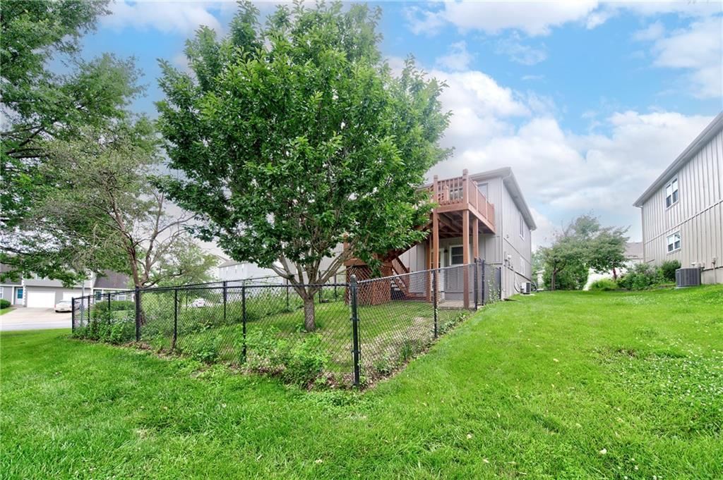8635 N HULL Avenue — photo 13