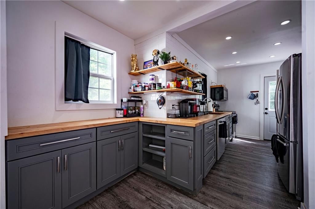 1105 Laurel Avenue — photo 10