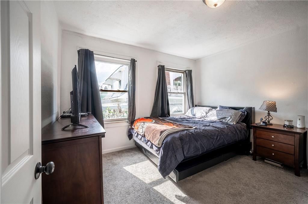 1105 Laurel Avenue — photo 12