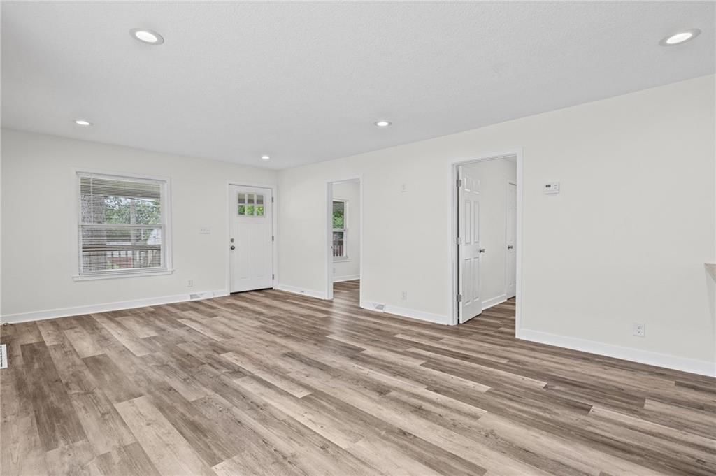 4614 Waverly Avenue — photo 6