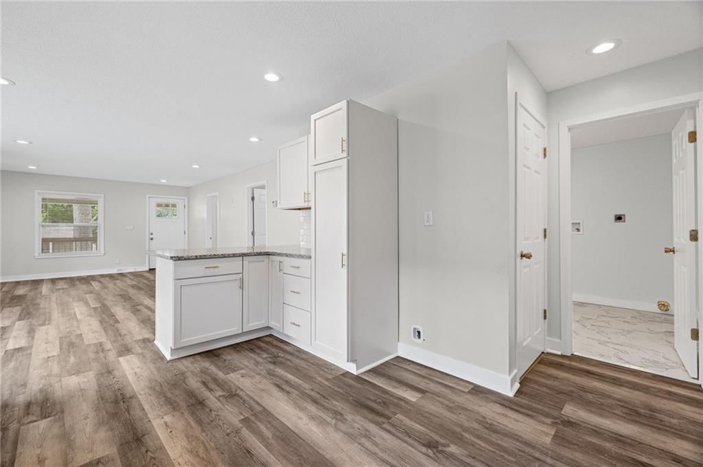4614 Waverly Avenue — photo 11
