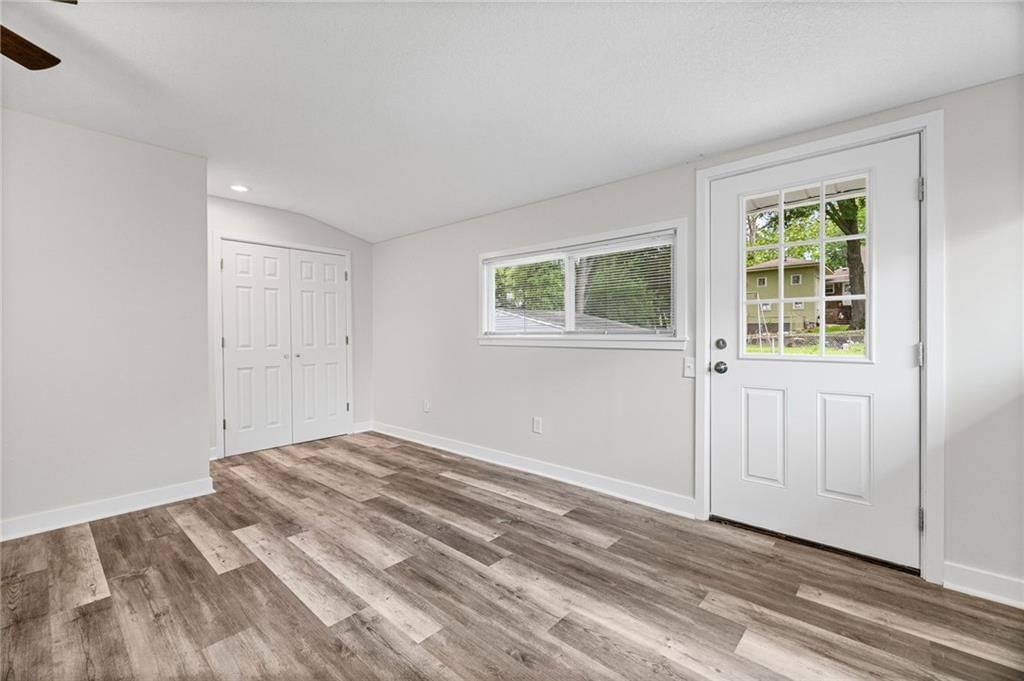 4614 Waverly Avenue — photo 15
