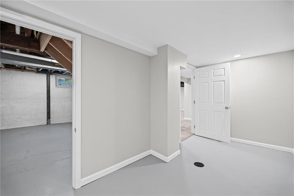 4614 Waverly Avenue — photo 32