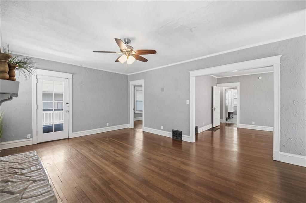 3836 Wyandotte Street — photo 10