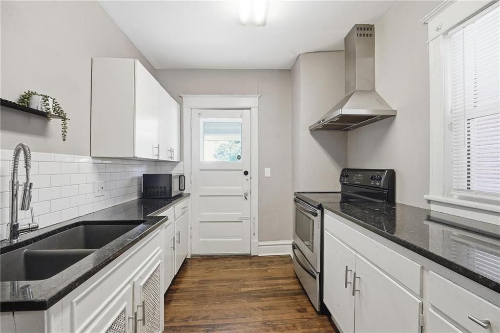 3836 Wyandotte Street — photo 18