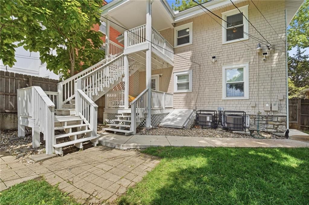 3836 Wyandotte Street — photo 29