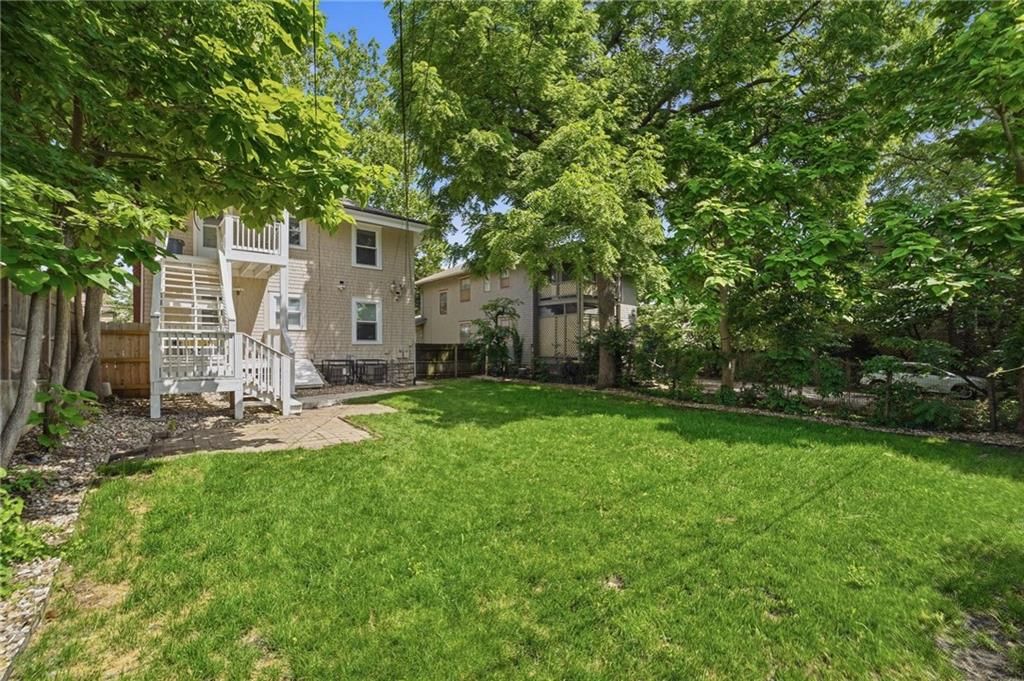 3836 Wyandotte Street — photo 32
