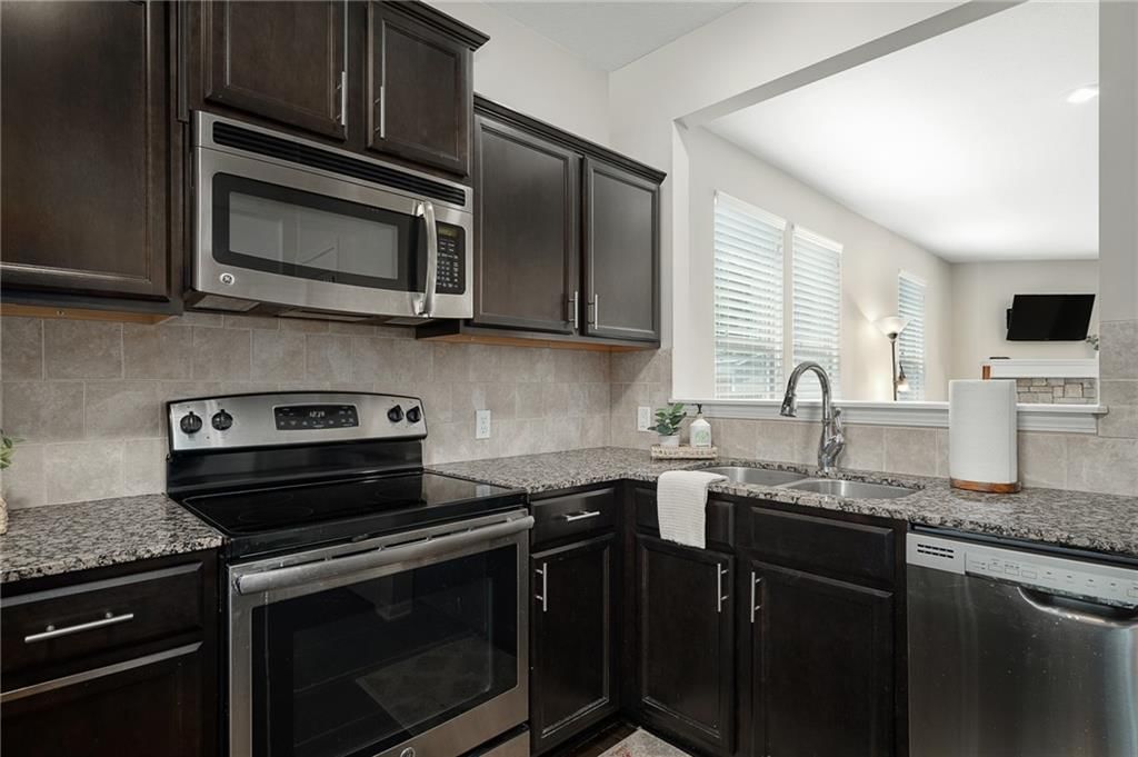 22375 St Francis Street — photo 15