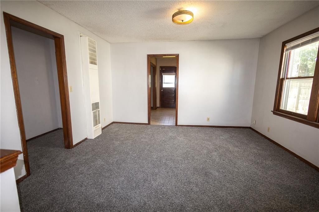 1108 W 9th Street — photo 11