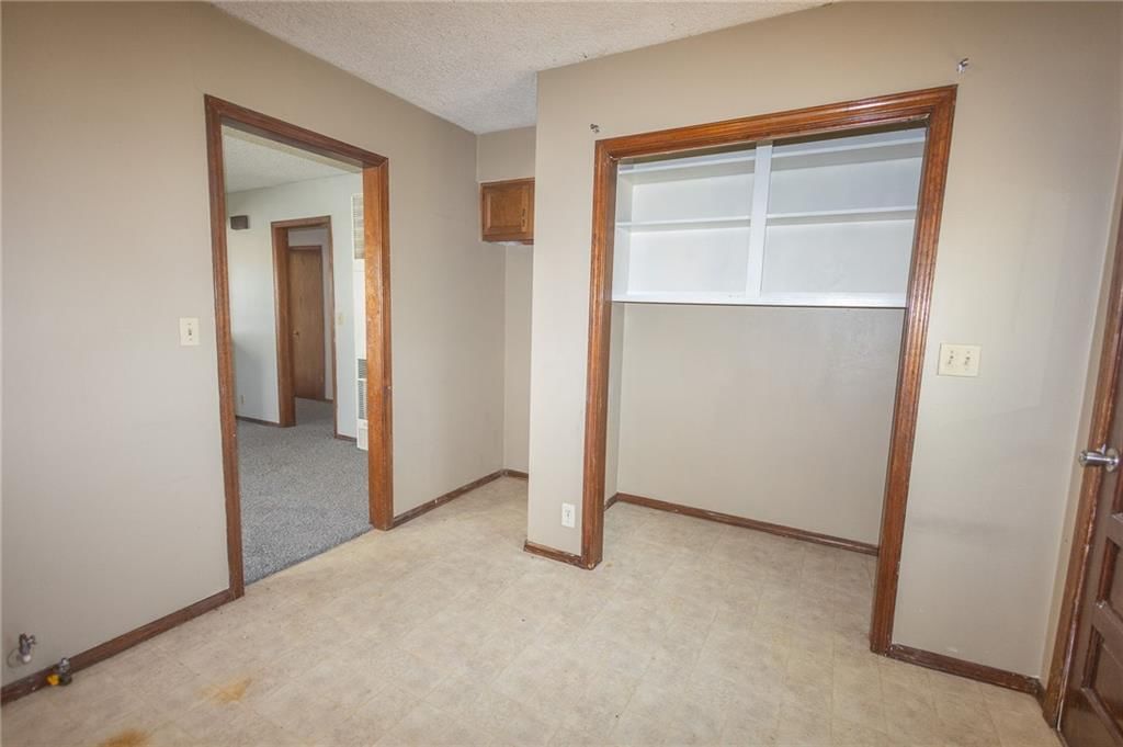 1108 W 9th Street — photo 15