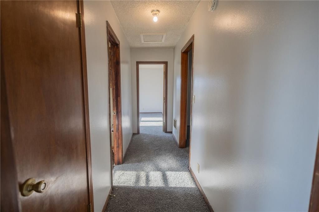 1108 W 9th Street — photo 23