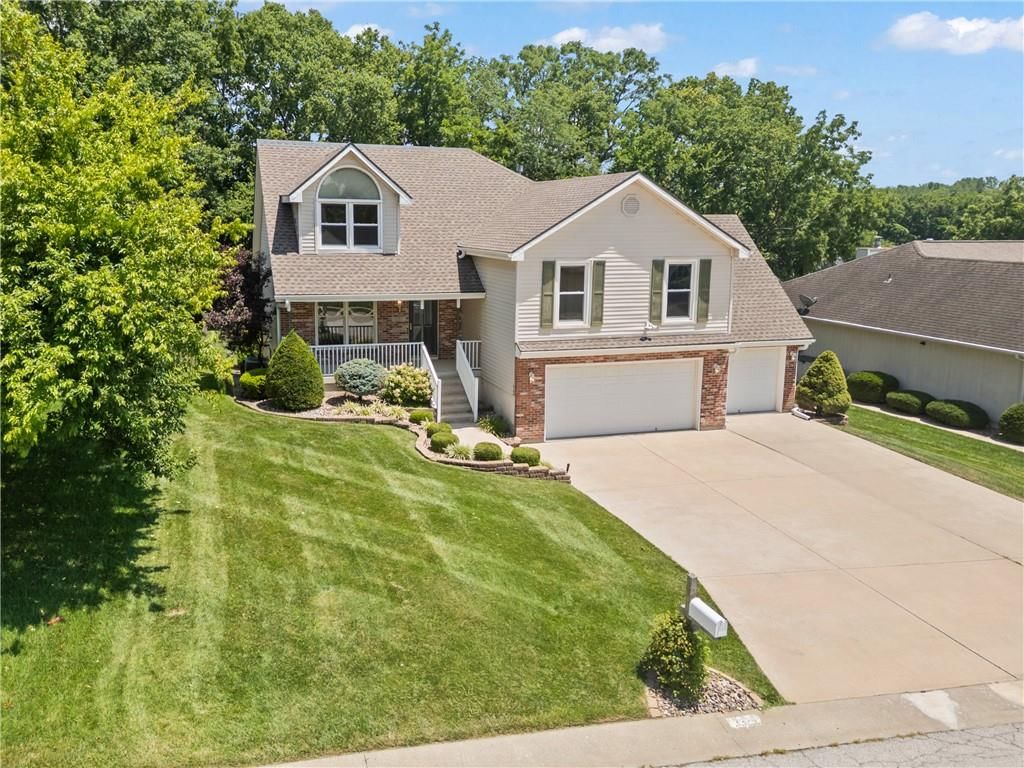 3329 Gateway Drive — photo 5