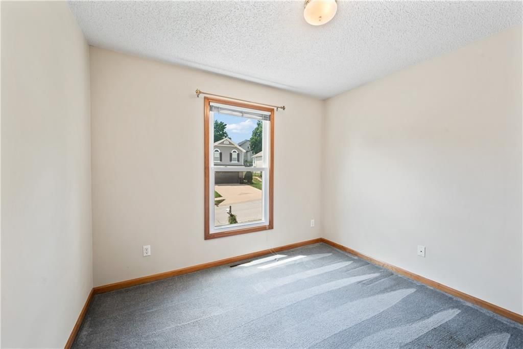3329 Gateway Drive — photo 27