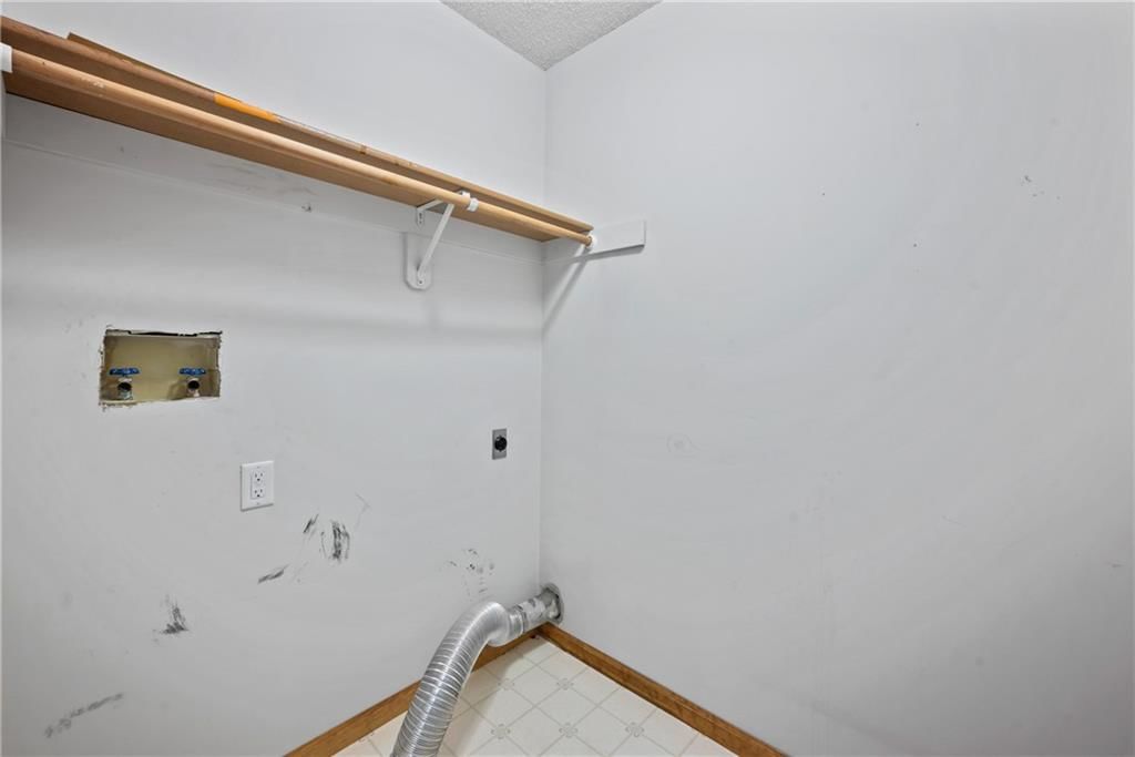 3329 Gateway Drive — photo 30