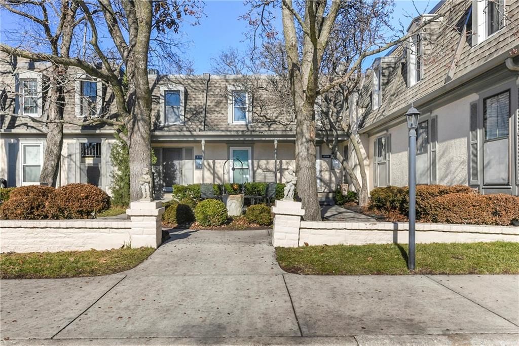 6708 W 109th Street — photo 1