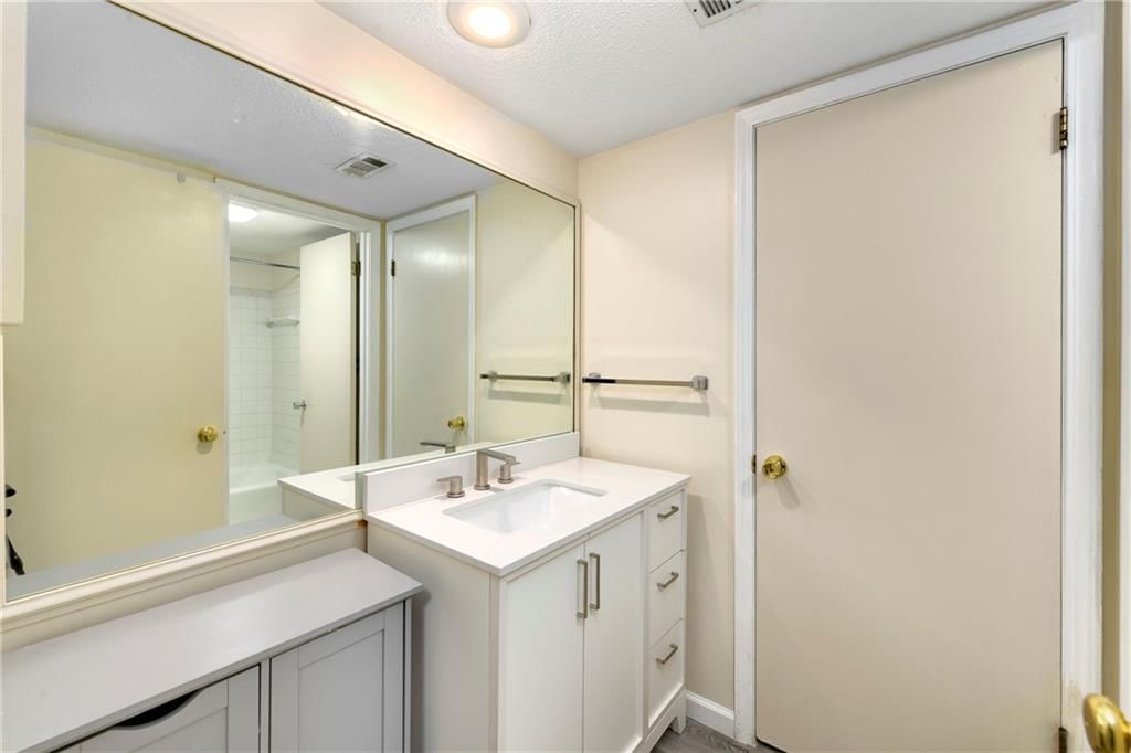 6708 W 109th Street — photo 19