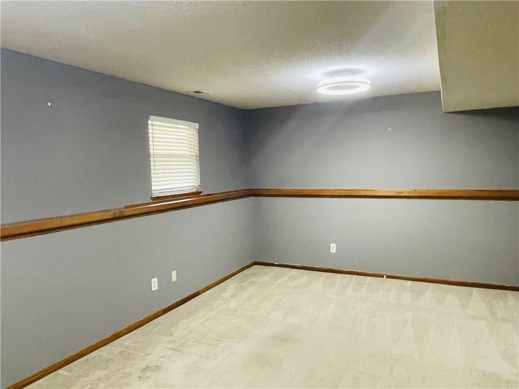 933 Park Avenue — photo 13