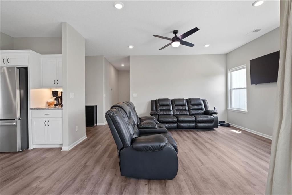 407 NE Sycamore Court — photo 7