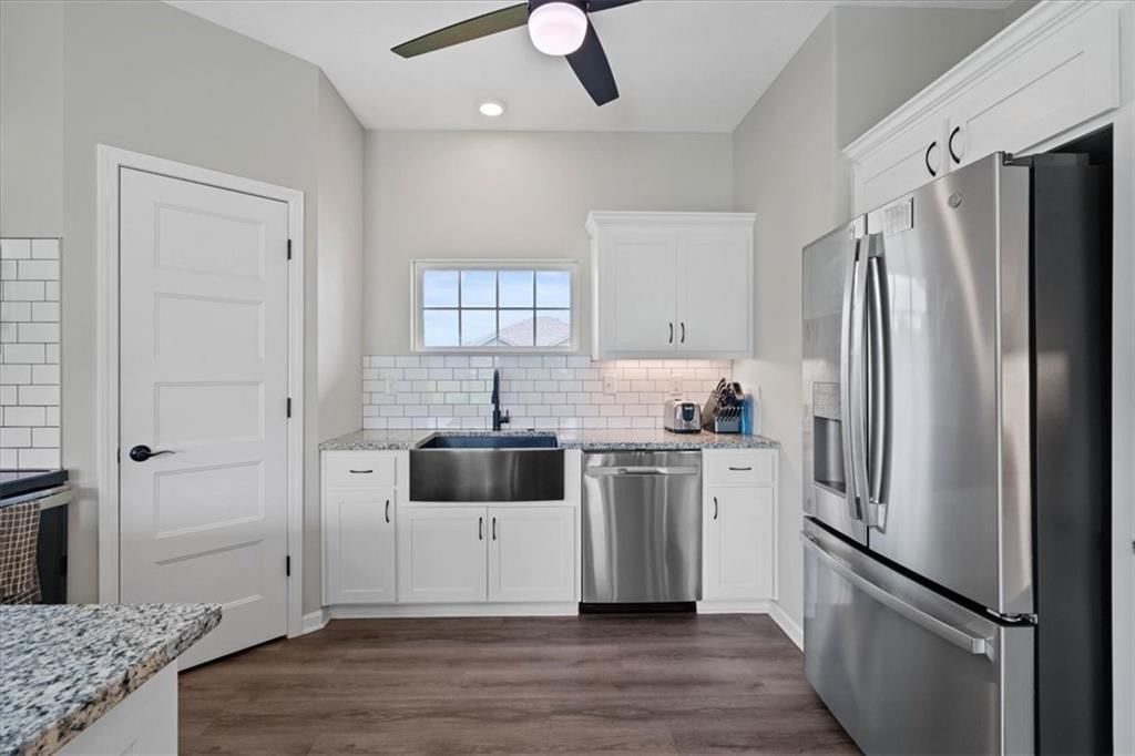 407 NE Sycamore Court — photo 10