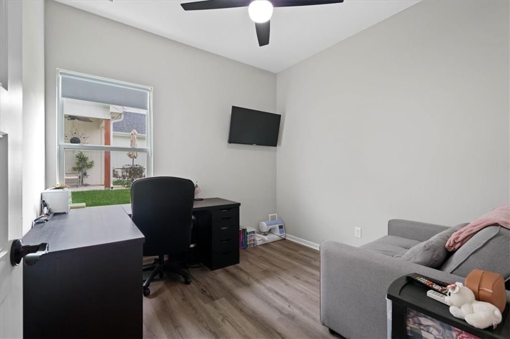 407 NE Sycamore Court — photo 18