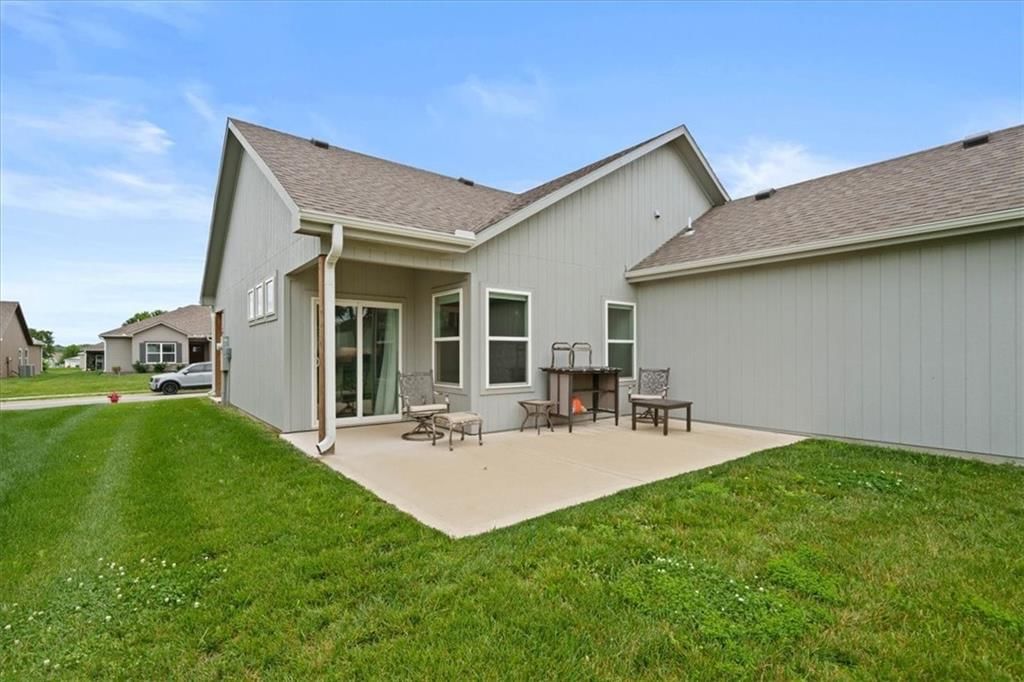 407 NE Sycamore Court — photo 25