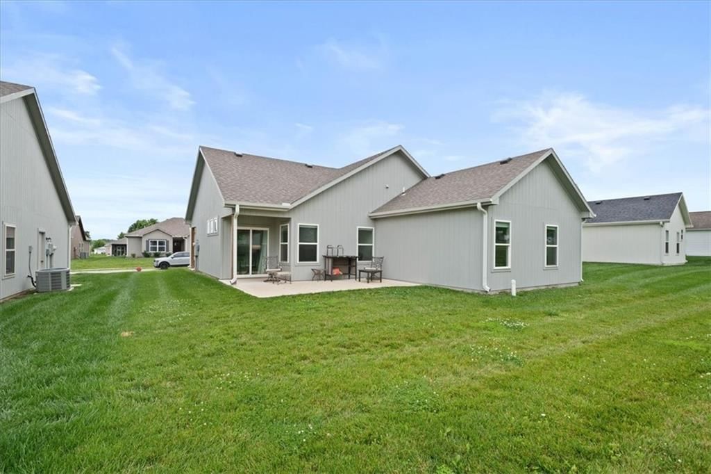 407 NE Sycamore Court — photo 26