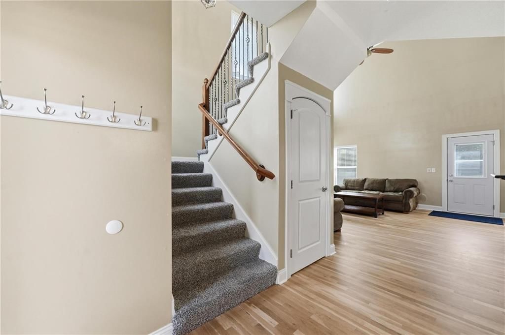 12229 Pine Valley Drive — photo 2