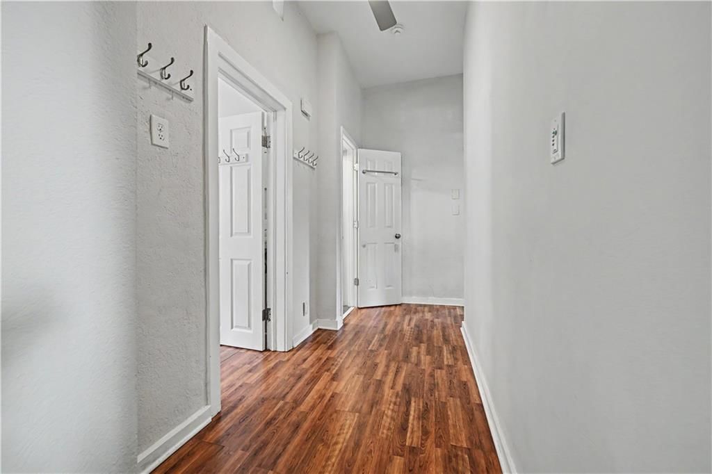 4200 Clark Avenue — photo 9