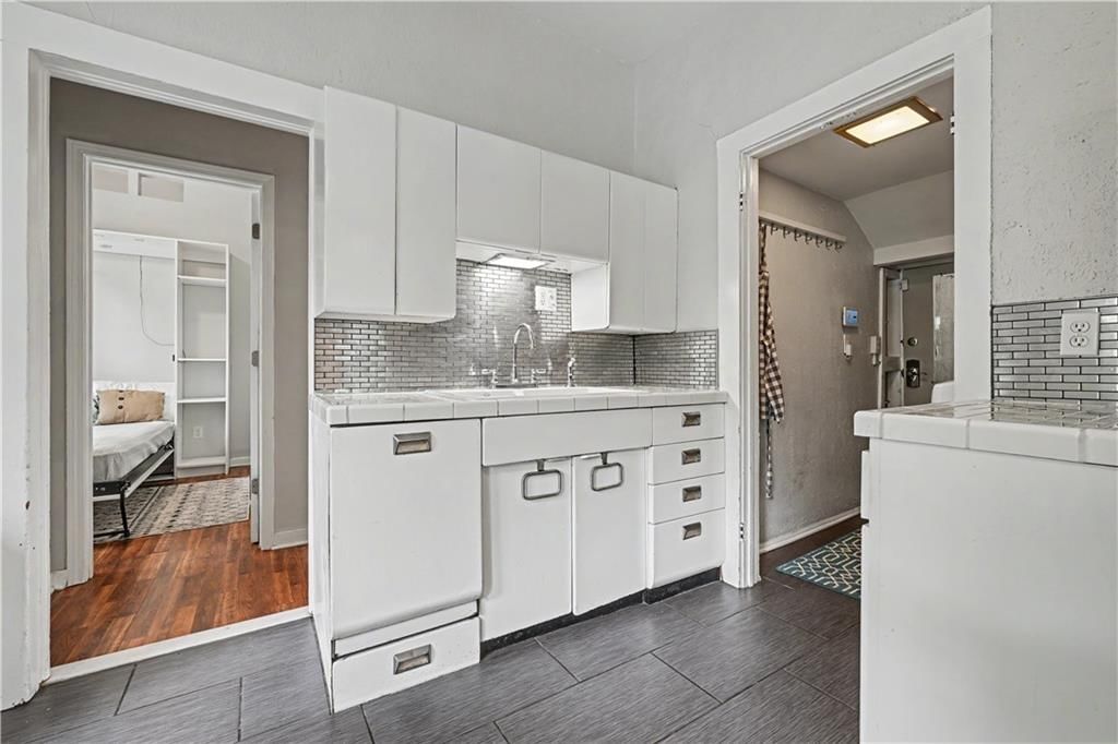 4200 Clark Avenue — photo 20
