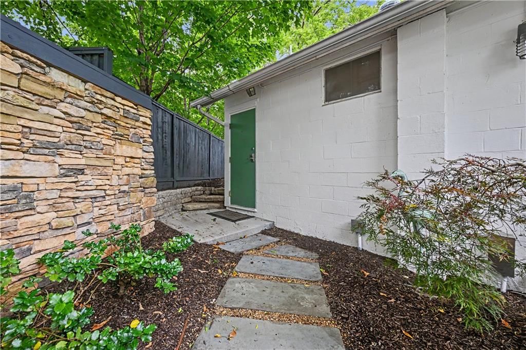 4200 Clark Avenue — photo 28