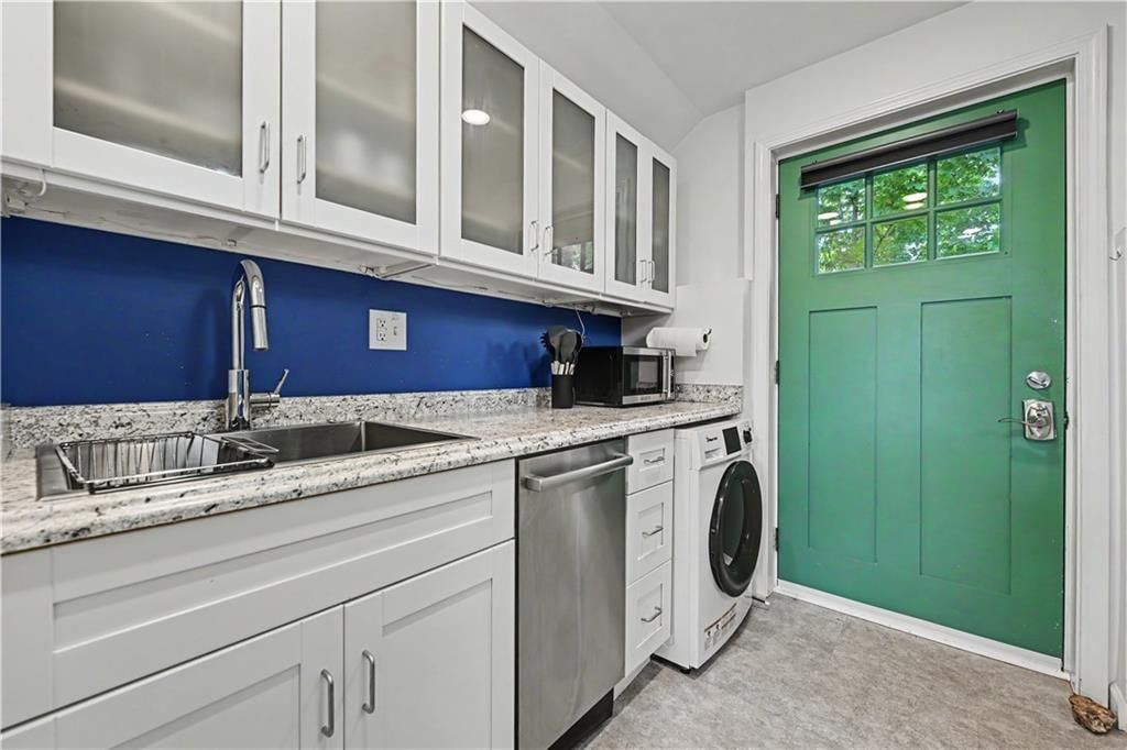 4200 Clark Avenue — photo 30
