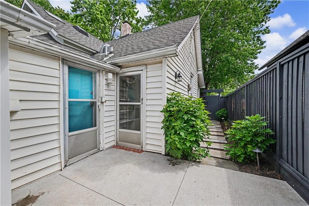 4200 Clark Avenue — photo 43