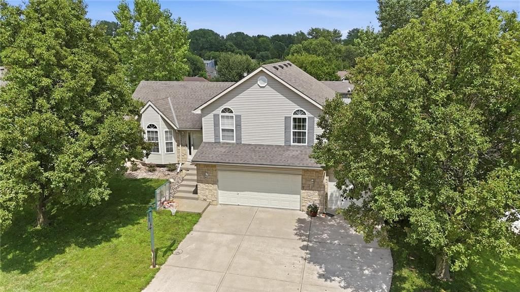 8623 N Sheldon Avenue — photo 3