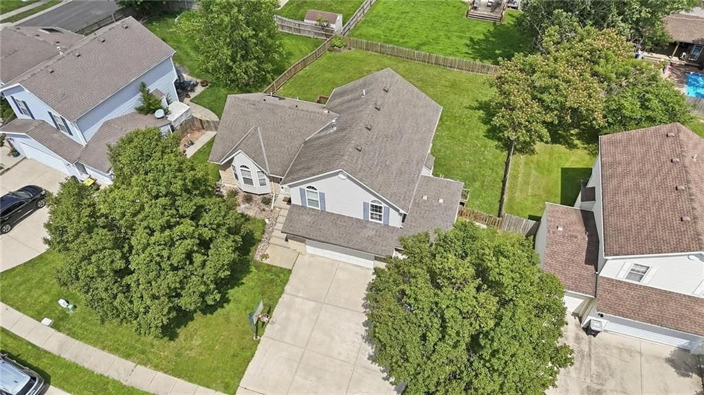 8623 N Sheldon Avenue — photo 4