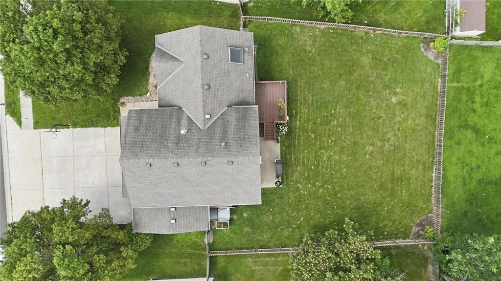 8623 N Sheldon Avenue — photo 10