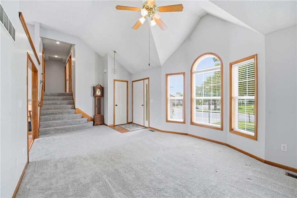 8623 N Sheldon Avenue — photo 13