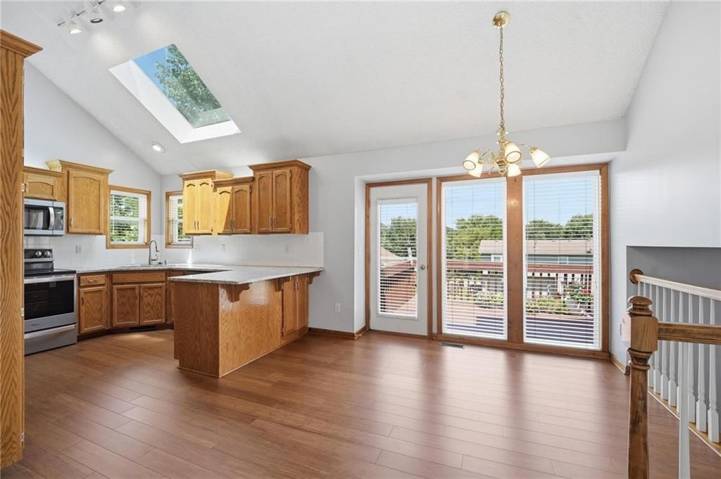 8623 N Sheldon Avenue — photo 16